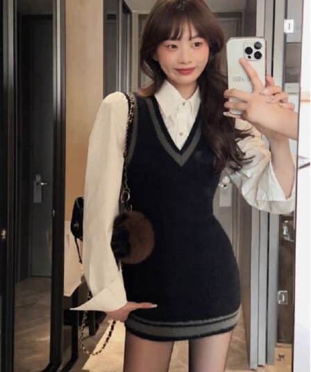 2026 가을 새로운 배색 다용도 민소매 니트 조끼 여성 드레스 허리 수축 슬림해 보이는 타이트 스커트 짧은 치마