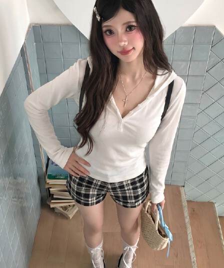 가을 새로운 미니멀리즘 화이트 후드 긴팔 티셔츠 여성 한 부서 다용도 출퇴근 캐주얼 허리 수축 맨위