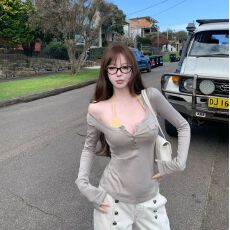 批发韩系百搭纯欲辣妹风亨利领长袖T恤秋季带胸垫显瘦气质叠穿两件套