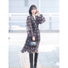 批发朴秀荣同款V领长袖花卉<b class='q'>连衣裙</b>女中长款气质宽松收腰显瘦碎花裙子