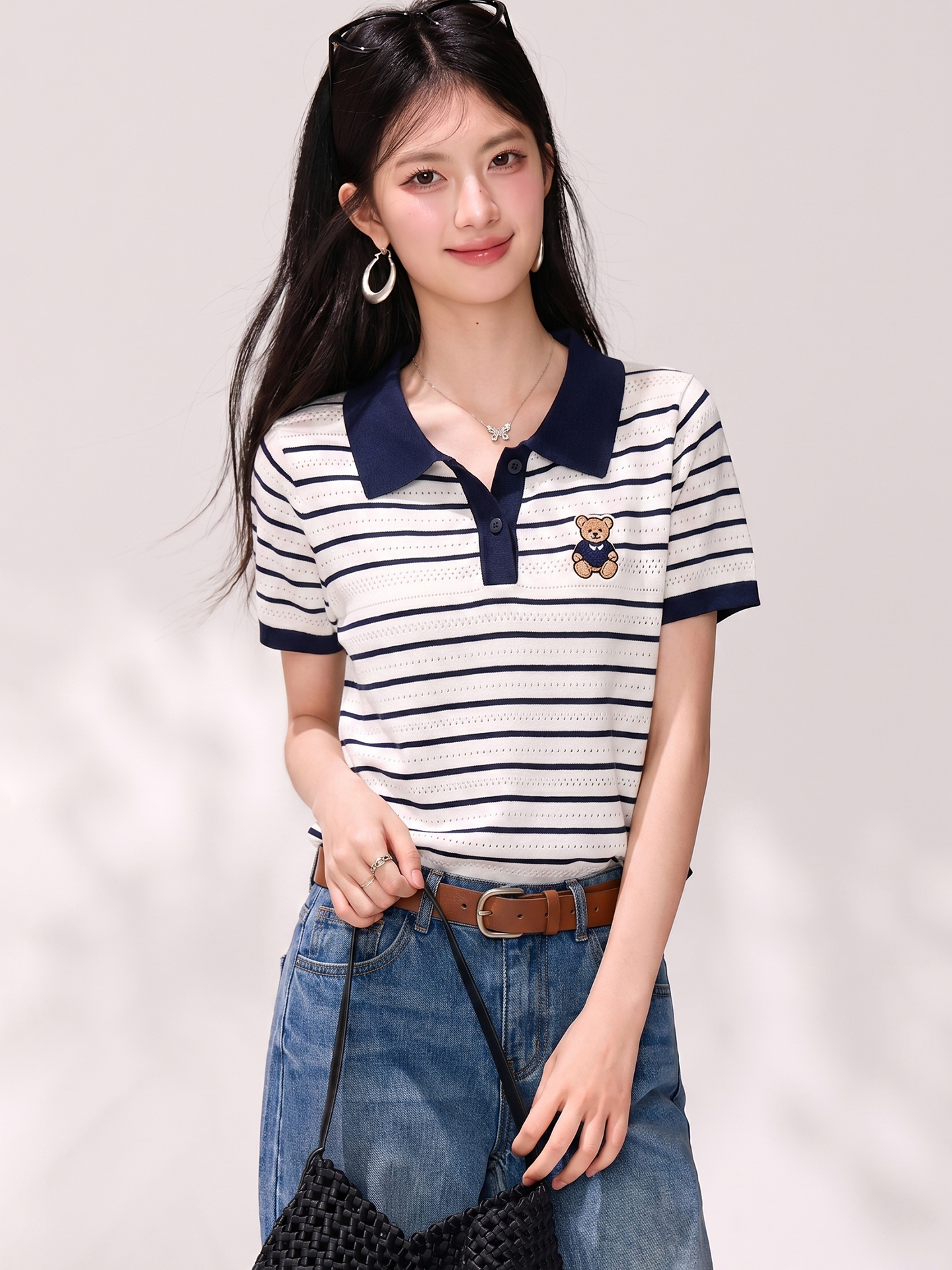 있음 2026 학원 스타일 스트라이프 POLO 칼라 작은 곰 자수 니트 스웨터 여성 여름 연령 감소 다용도 반팔 맨위