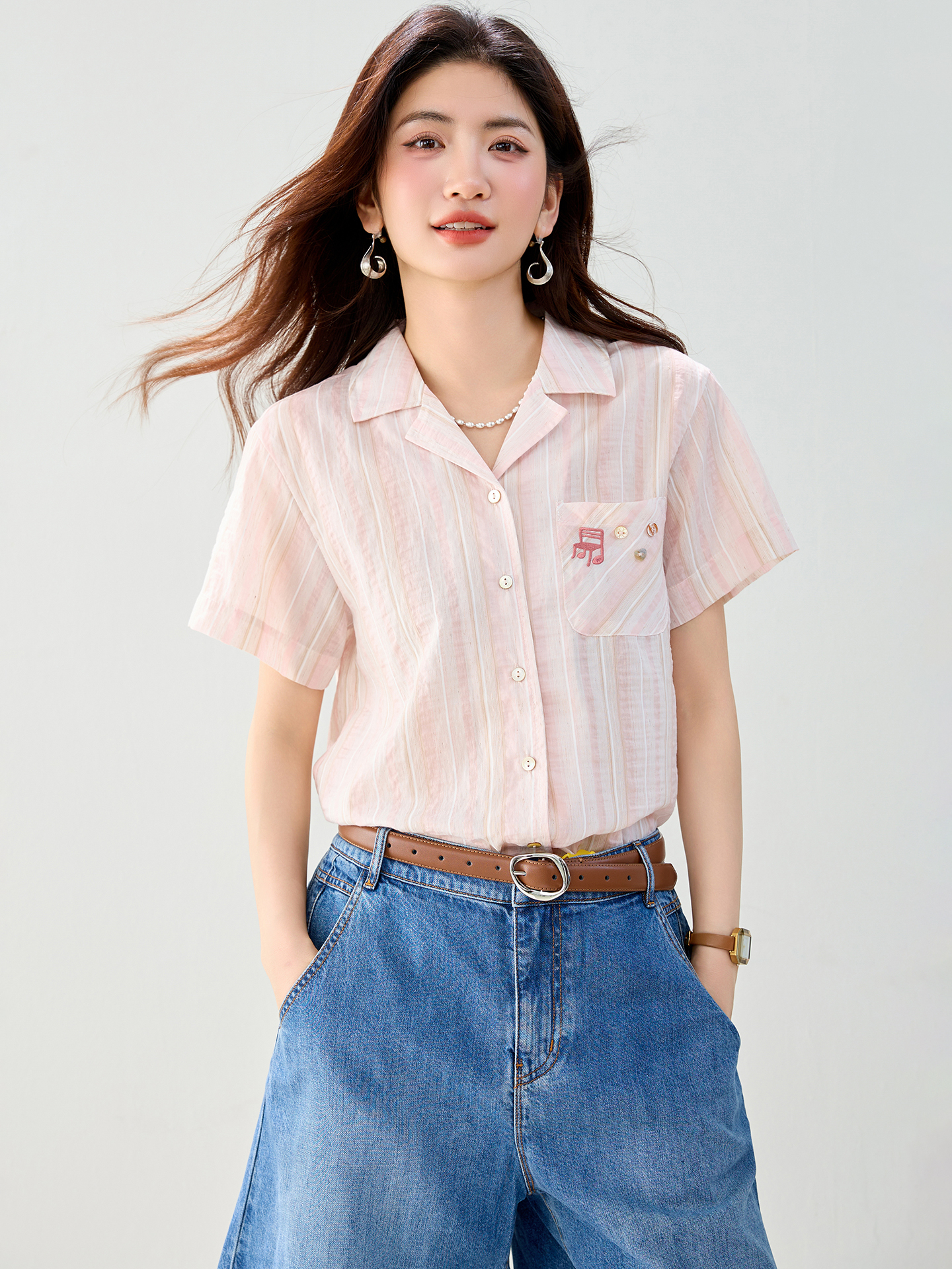 실사 있음 레트로 자수 쿠바 칼라 스트라이프 셔츠 여성용 짧은 소매 여름 새로운 신선함 문예 맨위