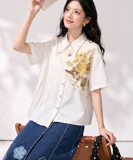 반 고흐 페이크 레이어드 여성 셔츠 2026 여름 새로운 디자인 센스 패치워크 화이트 셔츠 사진관 아침 빛