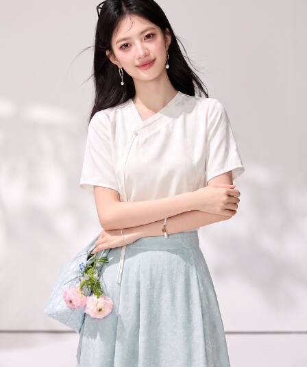실사 여름 국풍 V넥 디자인 센스 반팔 여성 셔츠 새로운 중식 자카드 품격 말 얼굴 치마 맨위