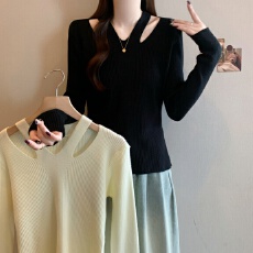 批发实拍<b class='q'>大码</b>秋冬装新款纯欲坑条V领镂空针织衫女修身显瘦打底衫毛衣