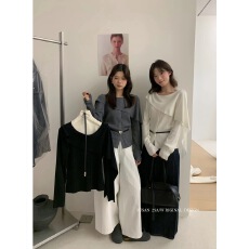 批发2025秋冬假两件韩版设计感<b class='q'>不规则</b>披肩斗篷羊毛<b class='q'>针织衫</b>女