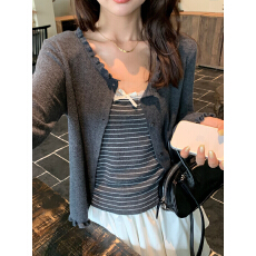 批发2026春季针织衫女长袖薄款<b class='q'>休闲</b>百搭针织开衫+条纹蕾丝边背心<b class='q'>套装</b>