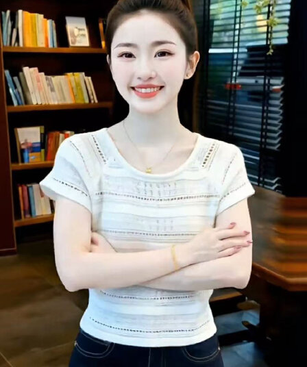 부드러운 바람 품격 얇은 스타일 홀로우 아웃 화이트 니트 스웨터 여성 의류 2026 여름 새로운 다용도 연령 감소 아름다운 맨위