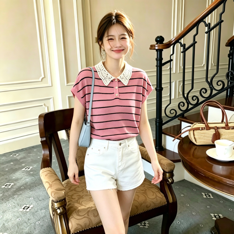 한 부서 배색 스트라이프 레이스 홀로우 아웃 Feifei 소매 짠 셔츠 여성 디자인 센스 2026 여름 다용도 출퇴근 맨위