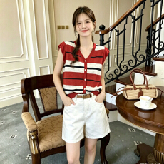 批发实拍 夏季新款时尚V领红色无袖背心宽松针织开衫冰丝飞飞袖薄上衣