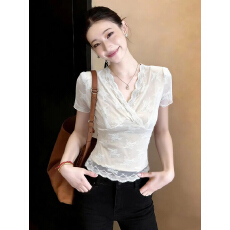 批发高级感法式蕾丝花边低V领短袖<b class='q'>T</b><b class='q'>恤</b>女夏薄纱拼接打底衫修身显瘦上衣