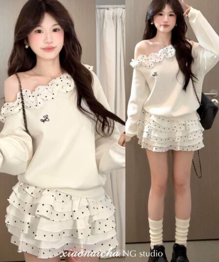 달콤한 스타일 도트 무늬 프릴 비스듬한 어깨 긴팔 티셔츠 맨위 여성 봄 가을 새로운 패션 케이크 드레스 투피스 세트