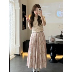 批发温柔风气质镂空针织开衫碎花半身裙套装女2026夏季新款<b class='q'>时尚</b>两件套