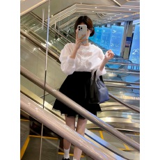 批发韩国东大门2026春季新款时尚百搭翻领宽松显瘦减龄<b class='q'>长袖</b>白色<b class='q'>衬衫</b>女