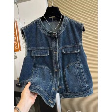 批发高级感圆领<b class='q'>牛仔</b><b class='q'>马甲</b>女士春季新款坎肩<b class='q'>背心</b>时尚洋气小个子无袖外套