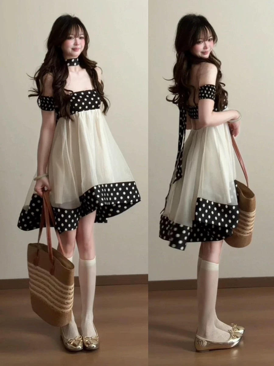 프랑스식 자이언트 잘 생긴 오프숄더 도트 무늬 드레스 아이들 여름 2026 새로운 해변가 휴가 바람 품격 미니 스커트