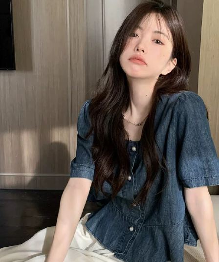 프랑스식 작은 대중 광장 칼라 거품 소매 데님 여성 셔츠 여름 2026 새로운 Chic 고급 센스 쇼트 스타일 맨위 트렌디