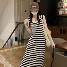 批发<b class='q'>条纹</b>冰丝吊带连衣裙女夏季2026新款假两件无袖裙子气质高级感<b class='q'>长裙</b>