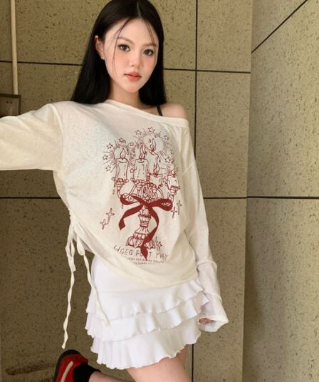 원본 원단 한 부서 화이트 프린트 비스듬한 어깨 긴팔 티셔츠 여성 여름 루즈핏 자외선 차단 블라우스 얇은 스타일 다용도 맨위