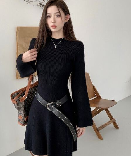가을 한 부서 부드러운 나팔 긴팔 디자인 센스 드레스 달콤한 핫걸 몸매 가꾸기 슬림해 보이는 품격 니트 짧은 치마