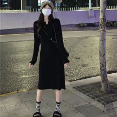 批发<b class='q'>韩版</b>针织连衣裙女2026年秋冬设计感内搭打底裙长款修身毛衣裙