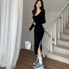 批发秋季气质修身<b class='q'>连衣裙</b>女长款收腰显瘦开叉包臀裙纯欲辣妹打底小黑裙