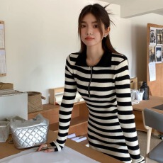 批发2025秋季新款半拉链<b class='q'>短袖</b>连衣裙女T恤裙减龄条纹修身中长撞色长裙
