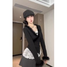批发纯欲甜辣套装女2025春秋新款毛毛拼接上衣内搭蕾丝<b class='q'>打底衫</b>百褶裙子