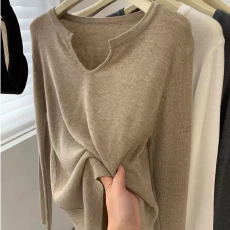 批发韩版V领保暖磨毛德绒女冬装内搭打底衫胖mm显瘦上衣
