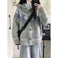 批发日系复古牛角扣费尔岛复古毛衣<b class='q'>外套女</b>连帽上衣