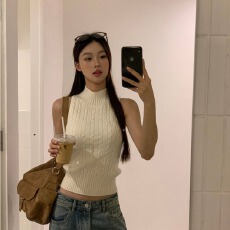 批发白色背心女2026新款<b class='q'>夏</b>外穿设计感法式辣妹修身针织无袖上衣