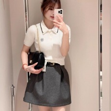 批发2026年夏季新款<b class='q'>甜美</b>气质百搭学院风减龄短袖双层翻领绞花针织衫