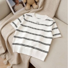 批发蓝色条纹短袖针织衫<b class='q'>女</b>2026年春季<b class='q'>新款</b>宽松显瘦圆领温柔甜美风上衣