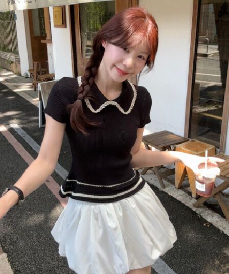 2026 년 여름 새로운 다용도 외국 가스 패션 작은 샤넬 스타일 베이비 칼라 배색 니트 반팔