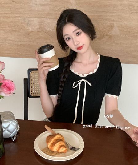 2026 새로운 배색 나비 매듭 반팔 니트 스웨터 여성 분위기 광장 칼라 거품 소매 다용도 작은 샤넬 스타일 맨위 여성