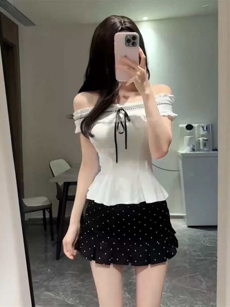 프랑스식 순수한 욕망 달콤함 몸매 가꾸기 오프숄더 맨위 투피스 슈트 여성 디자인 센스 도트 무늬 반신 짧은 치마 여름