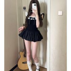 批发富家千金感小黑裙<b class='q'>蕾丝</b>拼接一字肩连衣裙女夏季收腰显瘦花苞短裙子