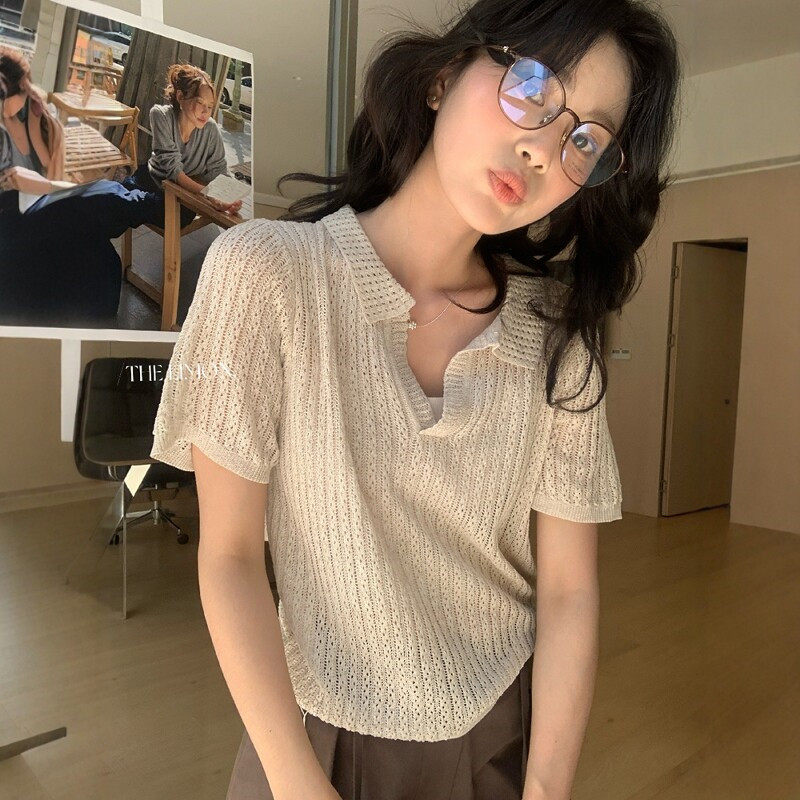 도파민 파란색 POLO 칼라 긍정적 인 어깨 반팔 니트 티셔츠 여성 여름 느슨함 센스 루즈핏 폴로 칼라 홀로우 아웃 맨위