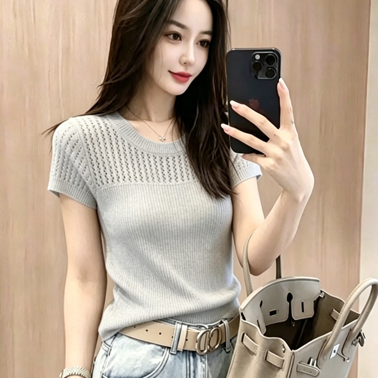 한 부서 분위기 센스 라운드 넥 홀로우 아웃 반팔 니트 맨위 2026 여름 새로운 품격 몸매 가꾸기 연령 감소 티셔츠 여성