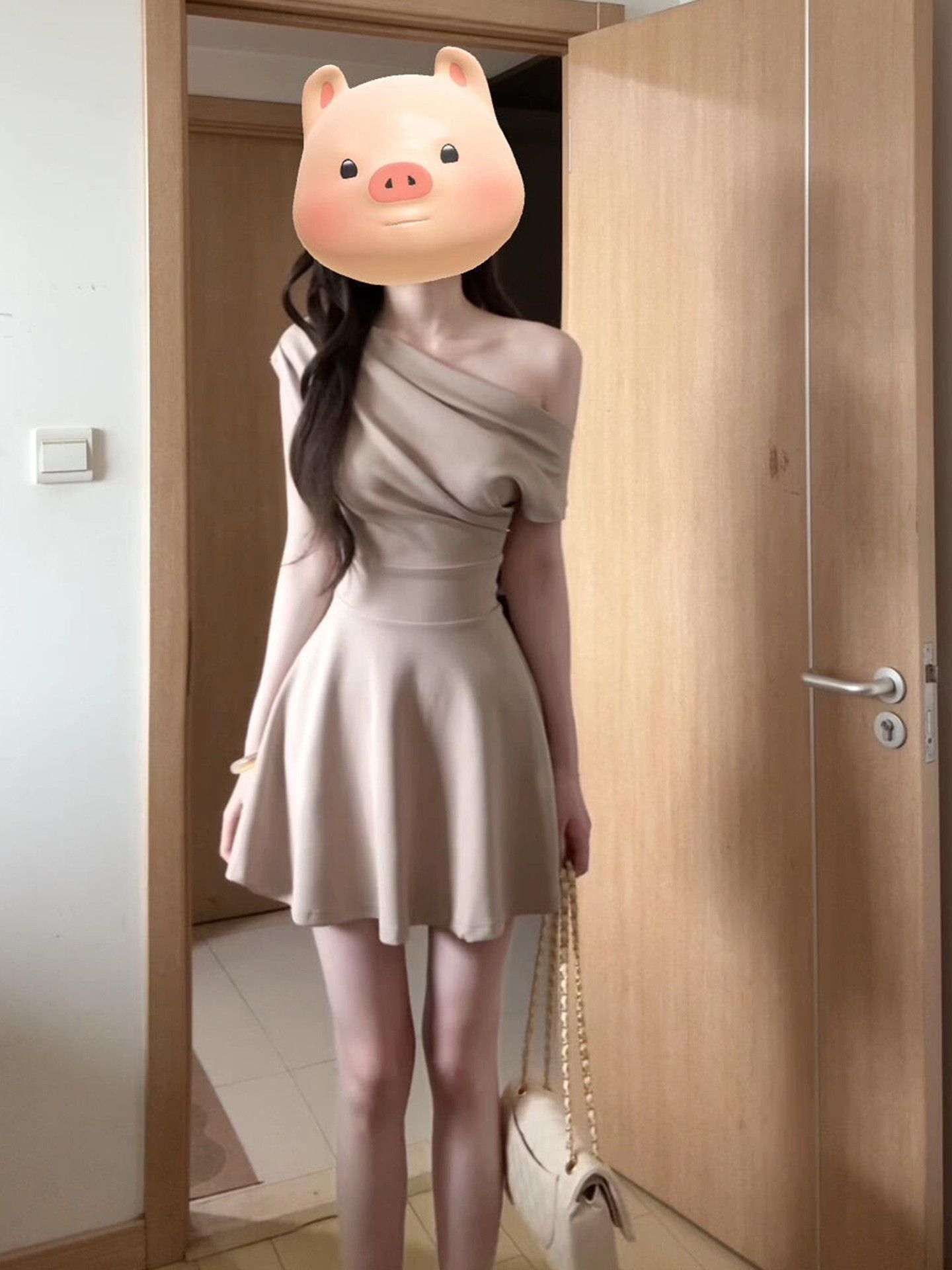 프랑스식 순수한 욕망 바람 단색 비스듬한 어깨 드레스 아이들 2026 새로운 여름 품격 허리 수축 슬림해 보이는 한 마디 미니 스커트