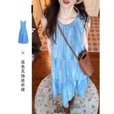 批发小众设计感蓝色无袖<b class='q'>背心</b>连衣裙子女夏季2026新款法式度假风<b class='q'>长裙</b>
