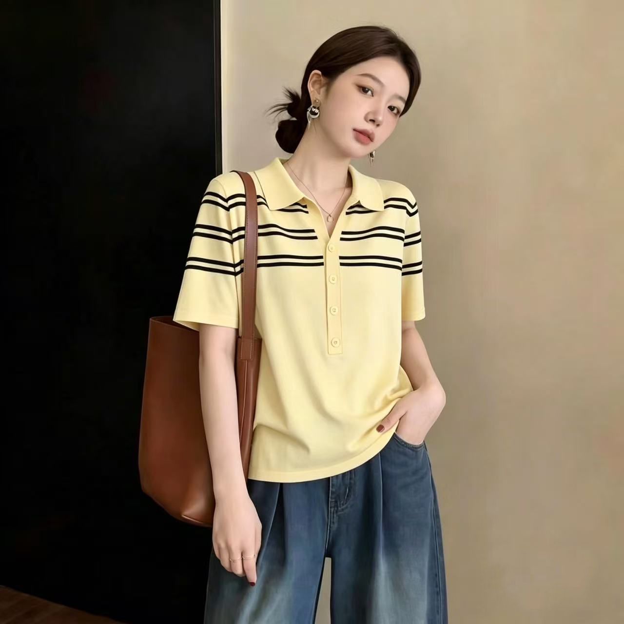검정색 POLO 칼라 긍정적 인 어깨 스트라이프 반팔 티셔츠 여성 2026 년 새로운 여름 mm 표지 배 슬림해 보이는 맨위