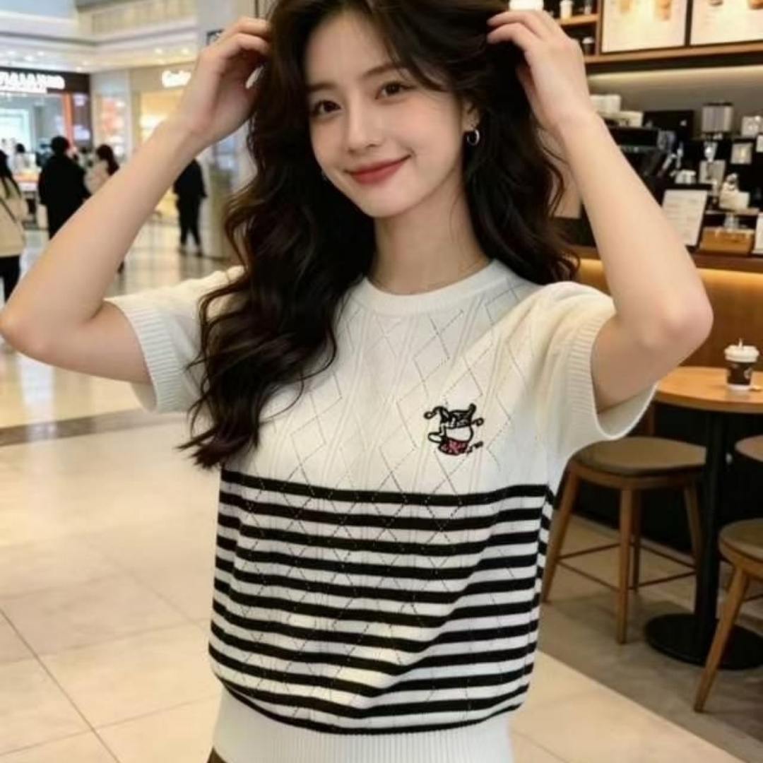 2026 패션 라운드 넥 배색 스트라이프 링 그리드 홀로우 아웃 만화 자수 풀오버 반팔