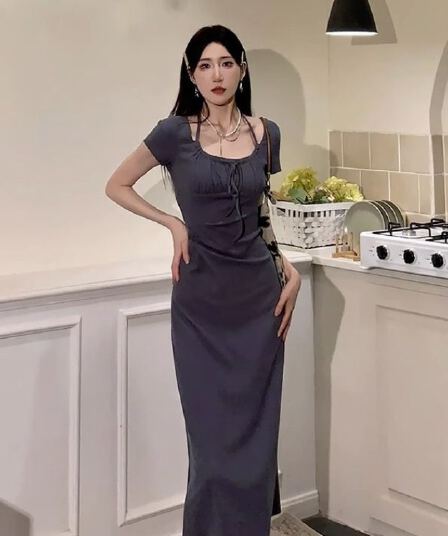 핫걸 니트 여성 드레스 2026 년 여름 새로운 디자인 센스 반팔 몸매 가꾸기 행침 목 롱 스커트