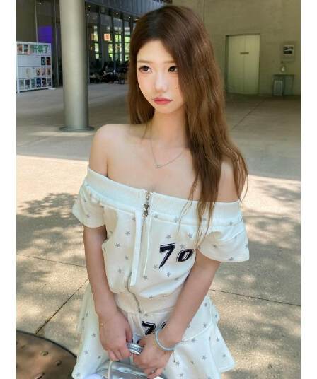 달콤한 매운맛 바람 캐주얼 스포츠 슈트 여성 여름 패션 새로운 오프숄더 지퍼 반팔 하이웨이스트 미니 스커트 투피스 세트