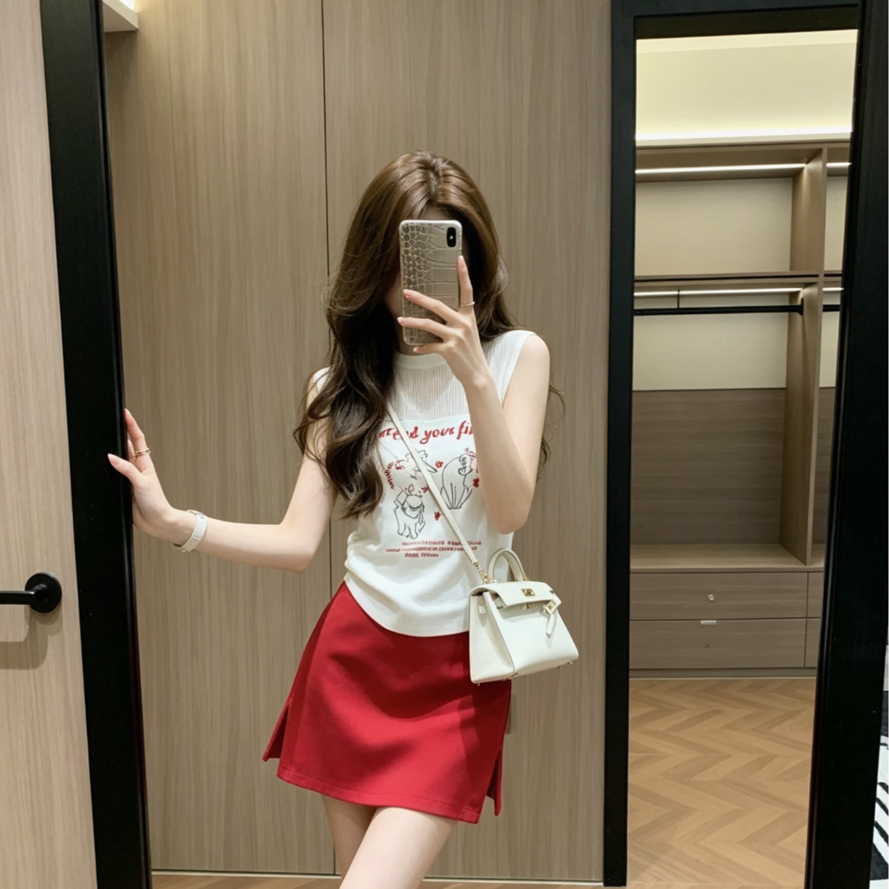 한 부서 아름다운 작은 슬링 여성 디자인 센스 몸매 가꾸기 슬림해 보이는 화이트 홀로우 아웃 프린트 니트 조끼