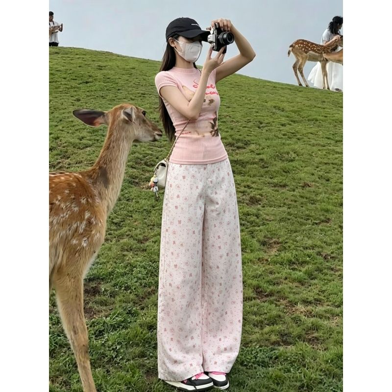 아메리칸 핫걸 연령 감소 스포츠 슈트 여성 여름 핑크색 긍정적 인 어깨 반팔 티셔츠 캐주얼 넓은 다리 길이 바지 투피스 세트