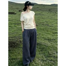 批发韩系休闲<b class='q'>运动</b>套装女夏季松弛感显瘦斜肩针织短袖格子阔腿裤两件套