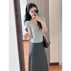 批发夏季绝美短袖休闲<b class='q'>运动服</b>套装女巨好看的正肩上衣中长裙穿搭两件套
