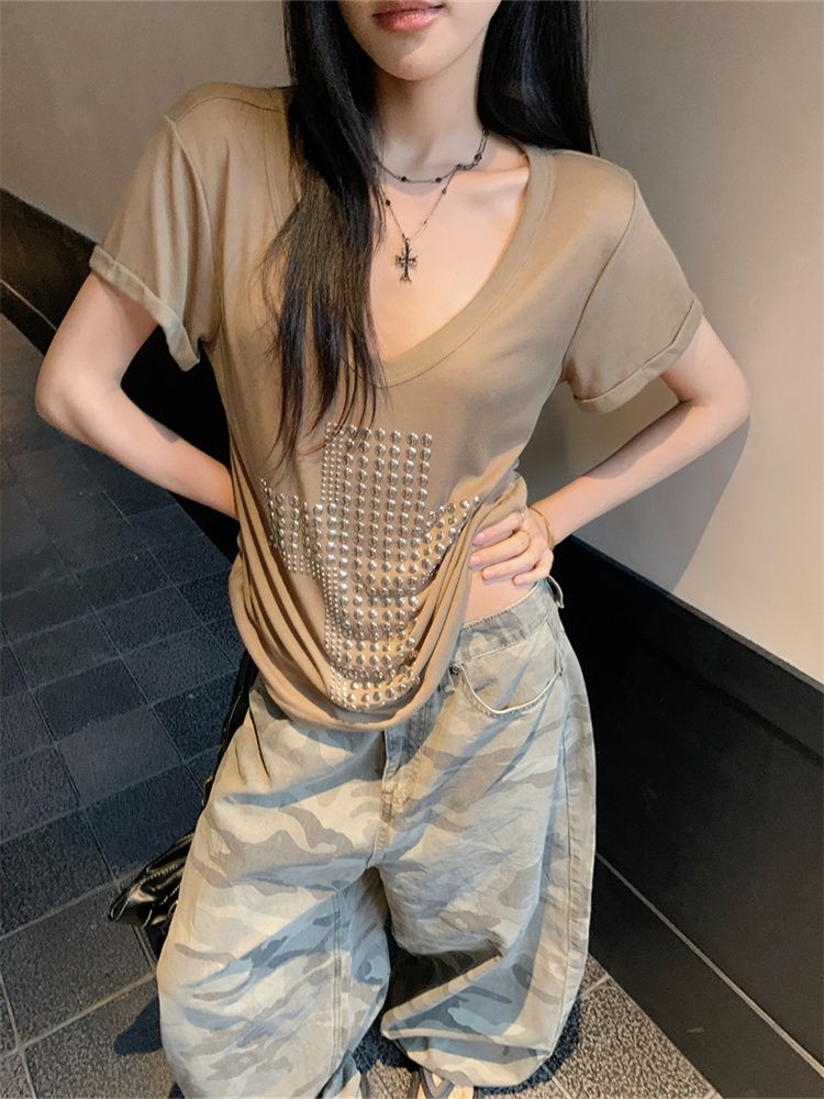 원본 원단 핫걸 바람 무거운 작업 비즈 박기 V넥 반팔 티셔츠 여성 여름 루즈핏 슬림해 보이는 다용도 카키 색 맨위